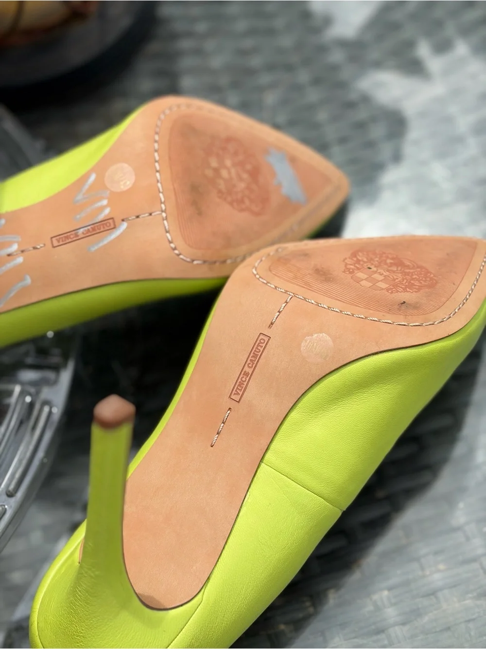 Vince Camuto silhouette neutral