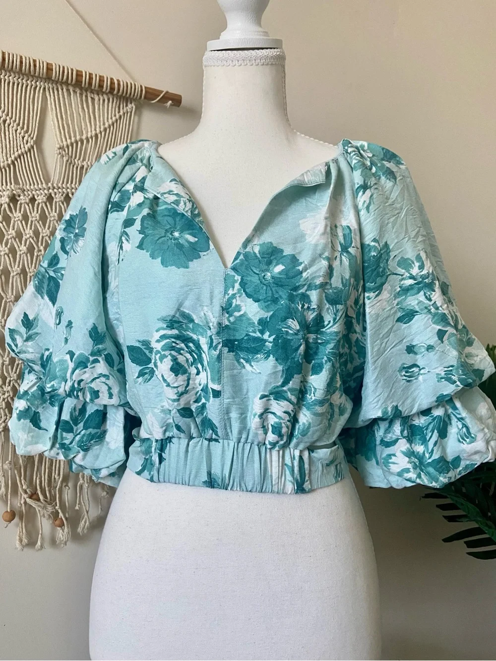 NWT DO+BE Mint Floral Puff Statement Sleeve Tie Back Romantic Crop Top Size S