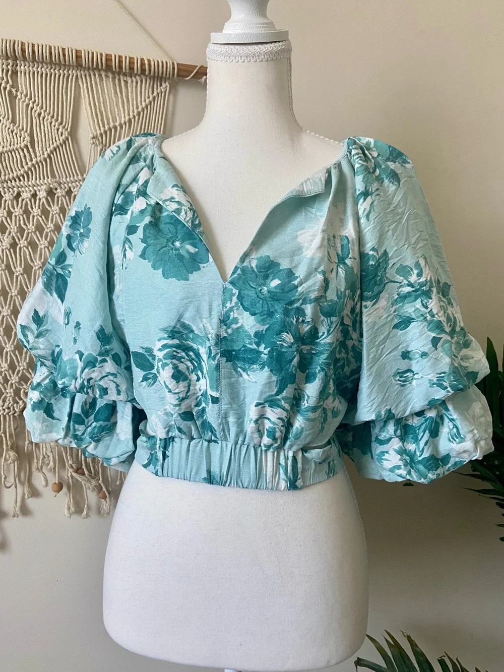 DO+BE nwt mint
