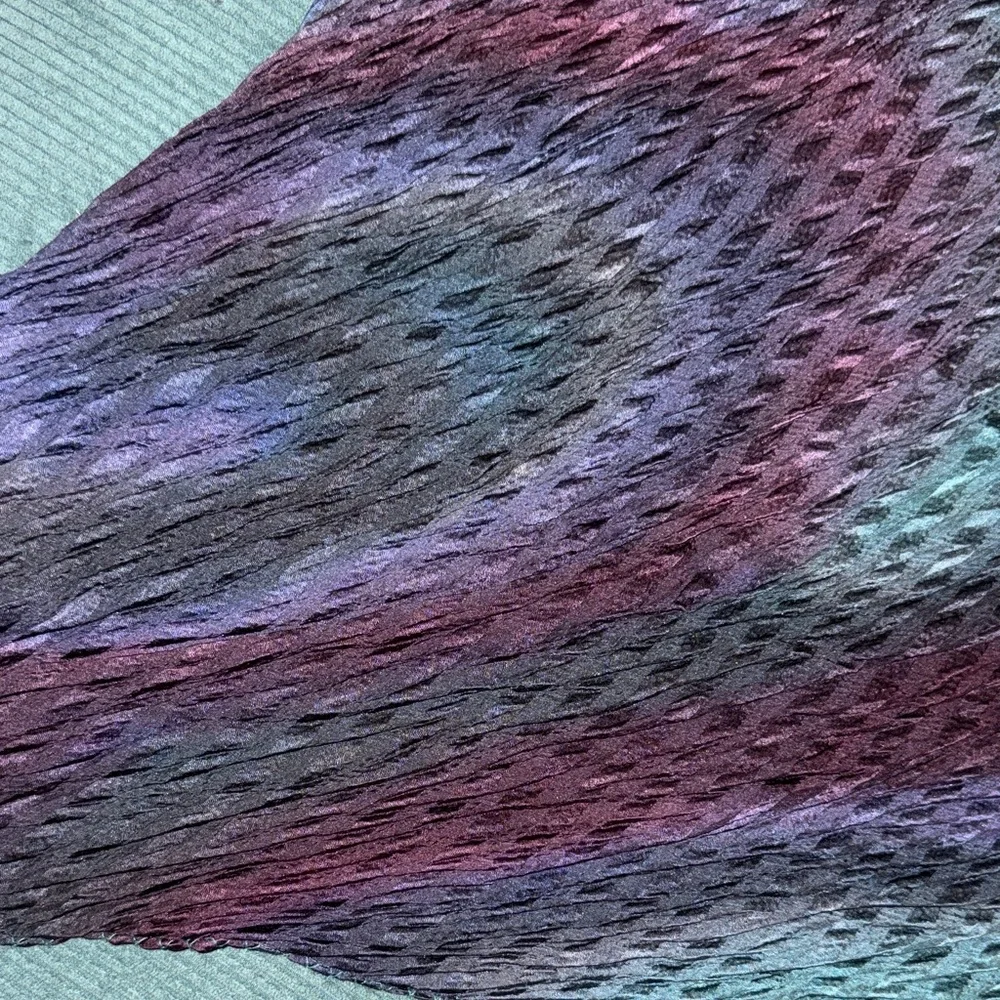 N/A hand purple