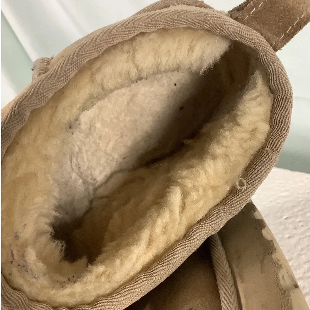 UGG classic ultra