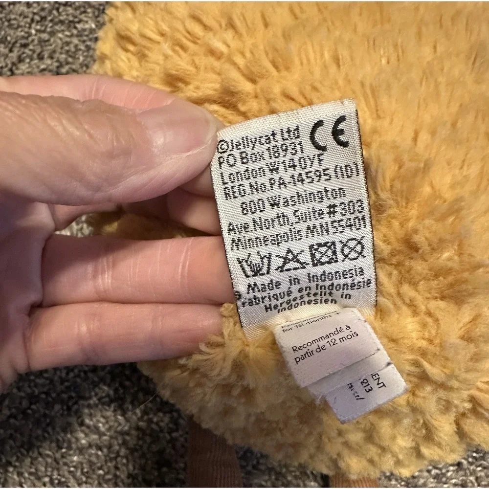 Jellycat amuseables pineapple