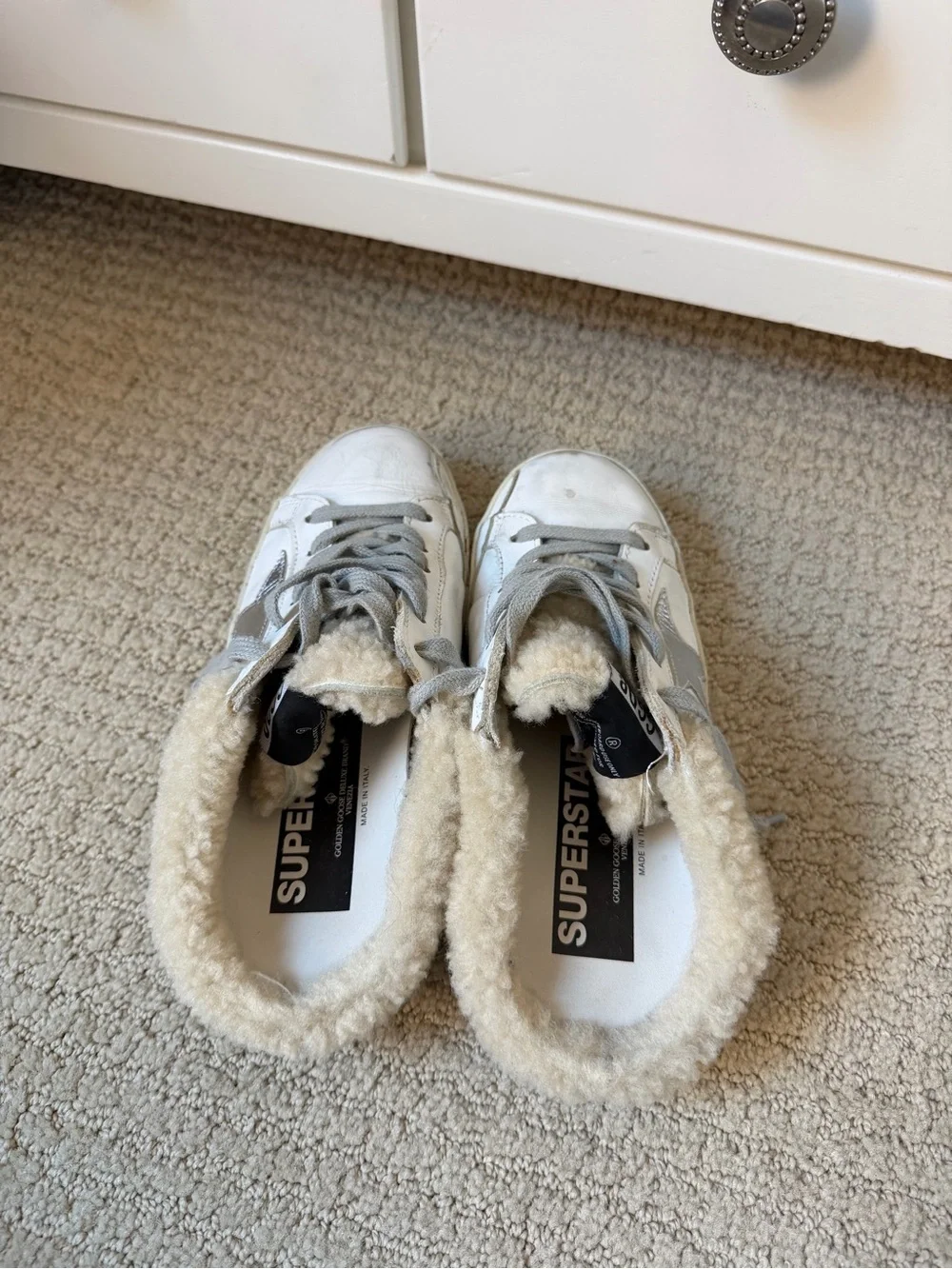 Golden Goose 	•	round runs sneakers