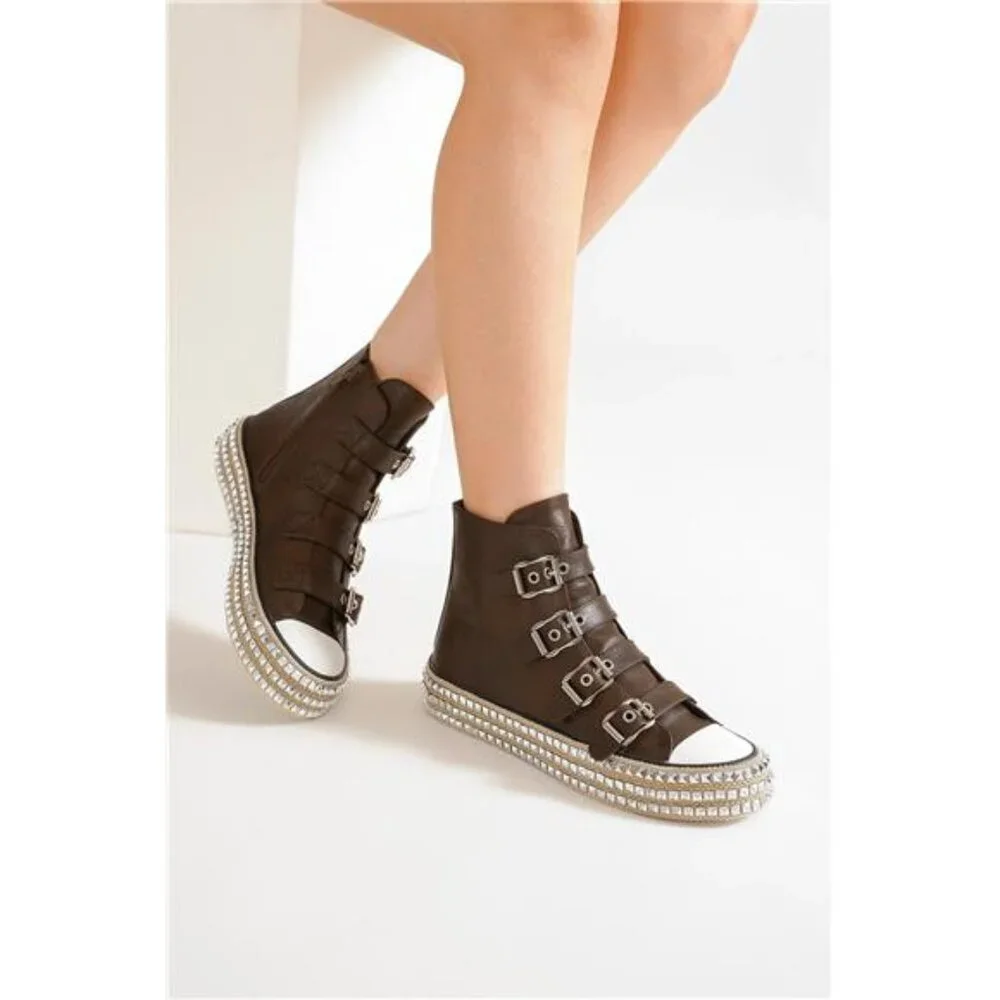 BEAST FASHION *heel height