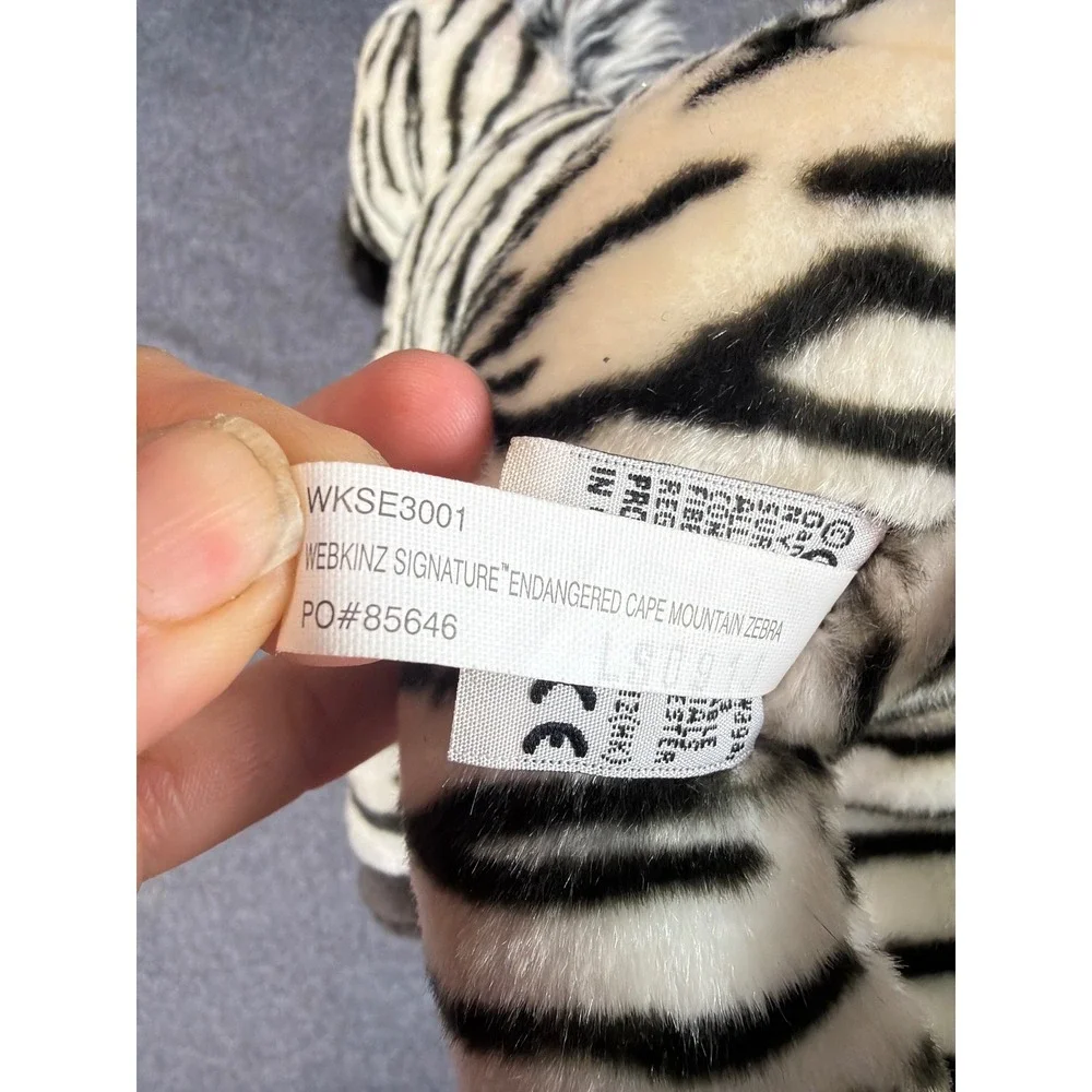Ganz Webkinz Signature Zebra Unisex Medium‎ White Black WKSE3001 Endangered Cape