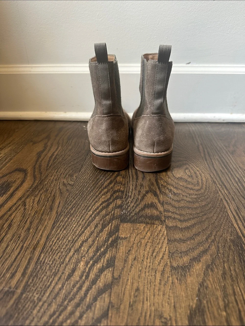 Crown Vintage suede chelsea