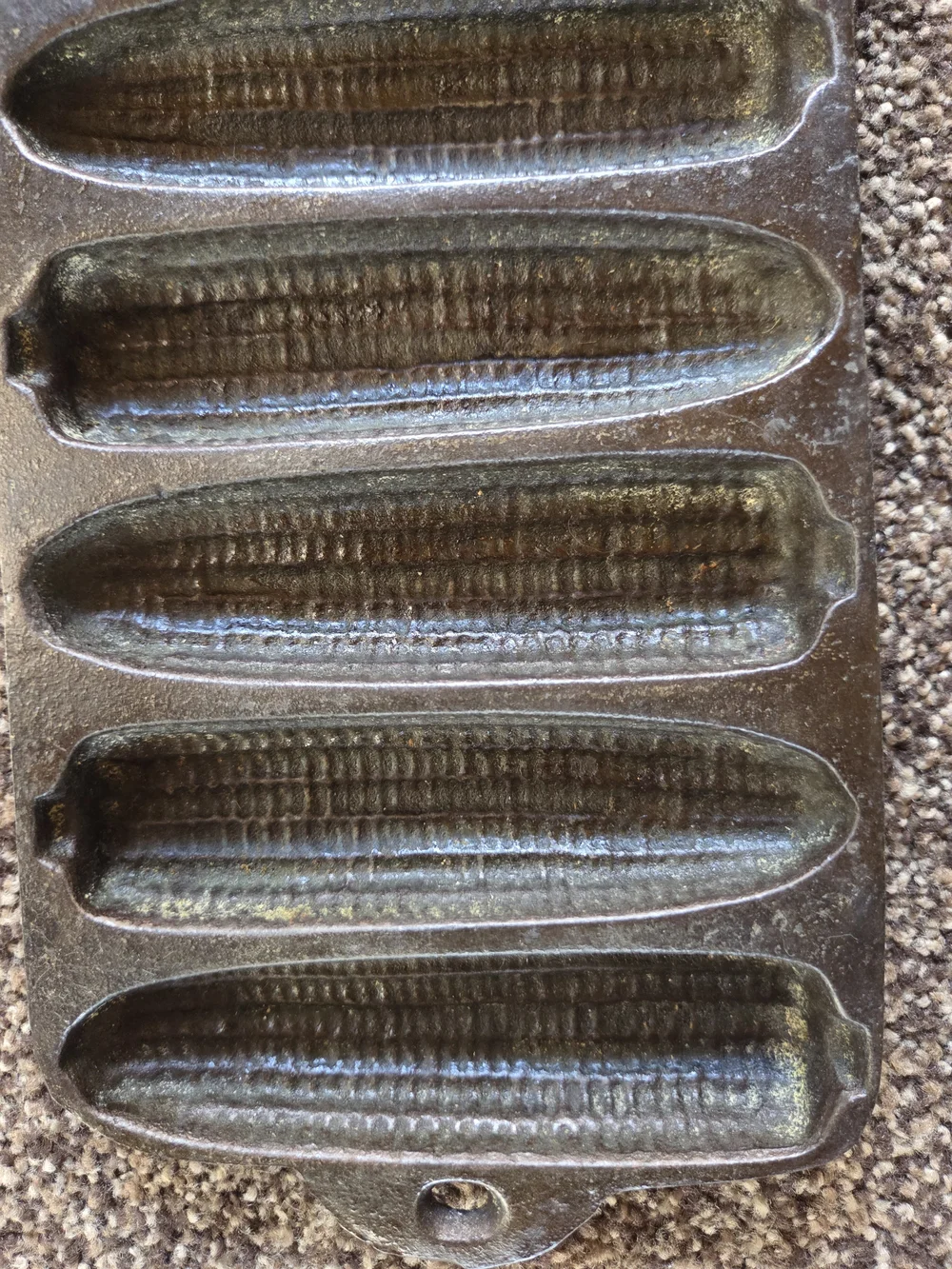 Unmarked vintage cast