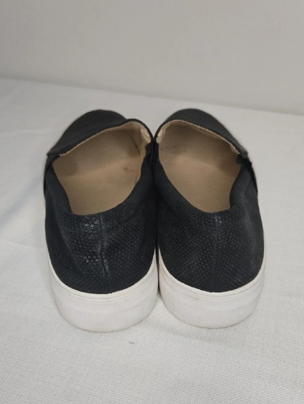 Vince Camuto easy slip
