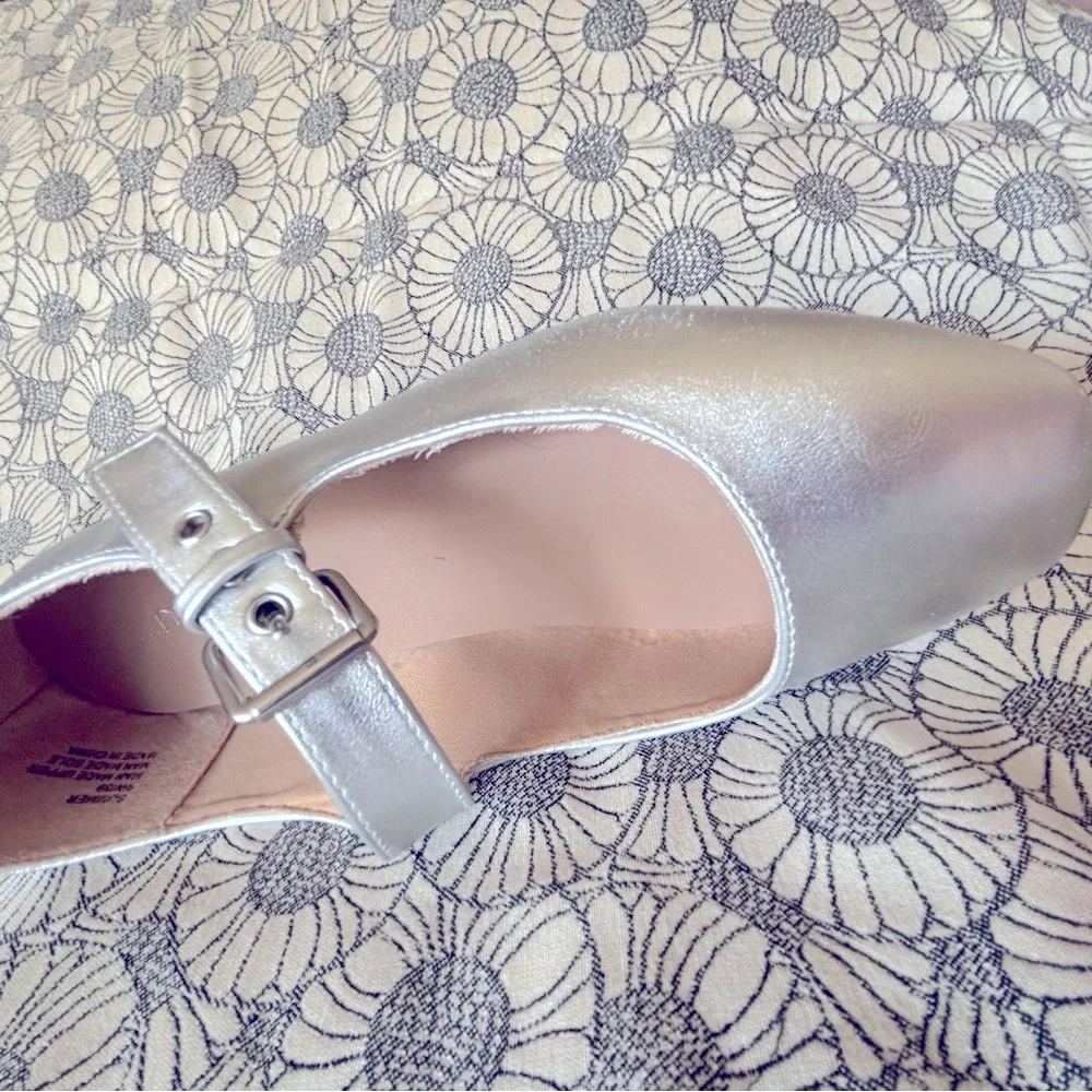 Anthropologie minimalist capsule