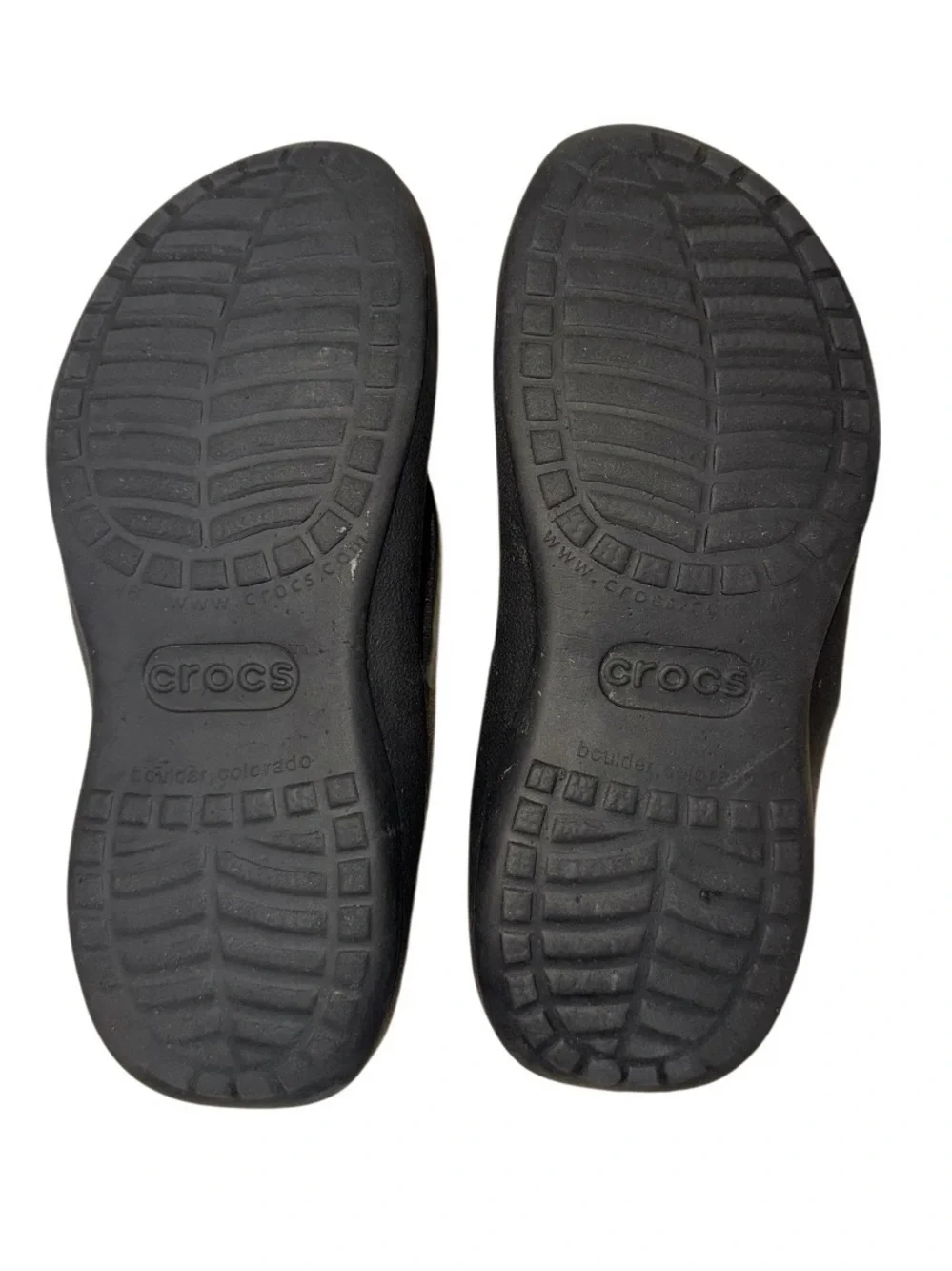 Crocs Athens thong flip flops men’s size 6 women’s sandals size 8