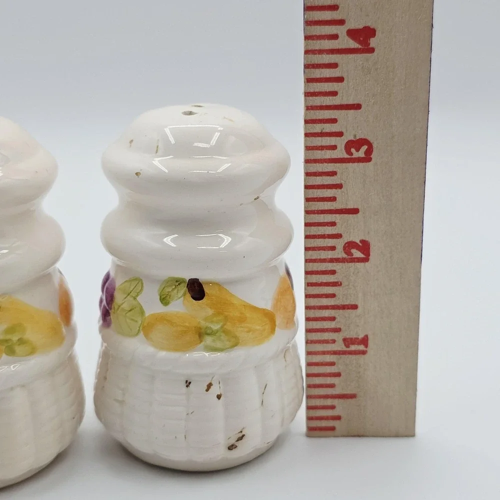 Source Unknown item small