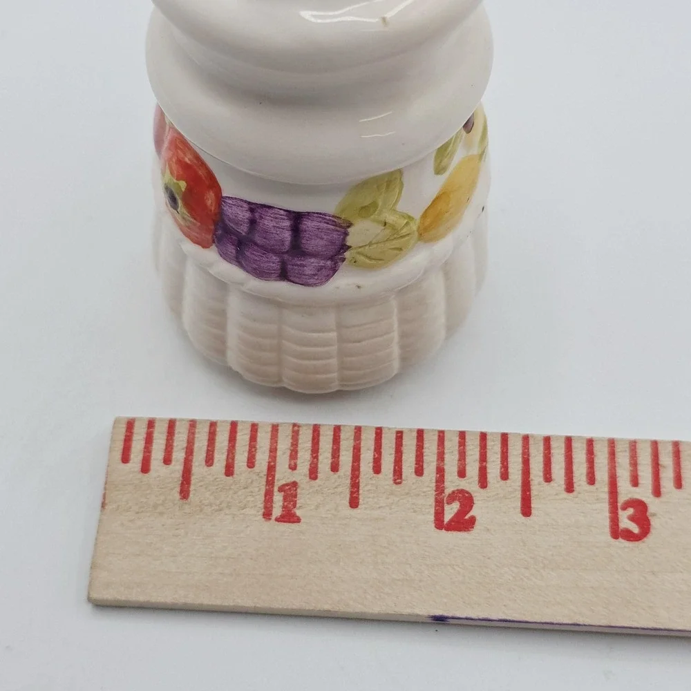Source Unknown item small