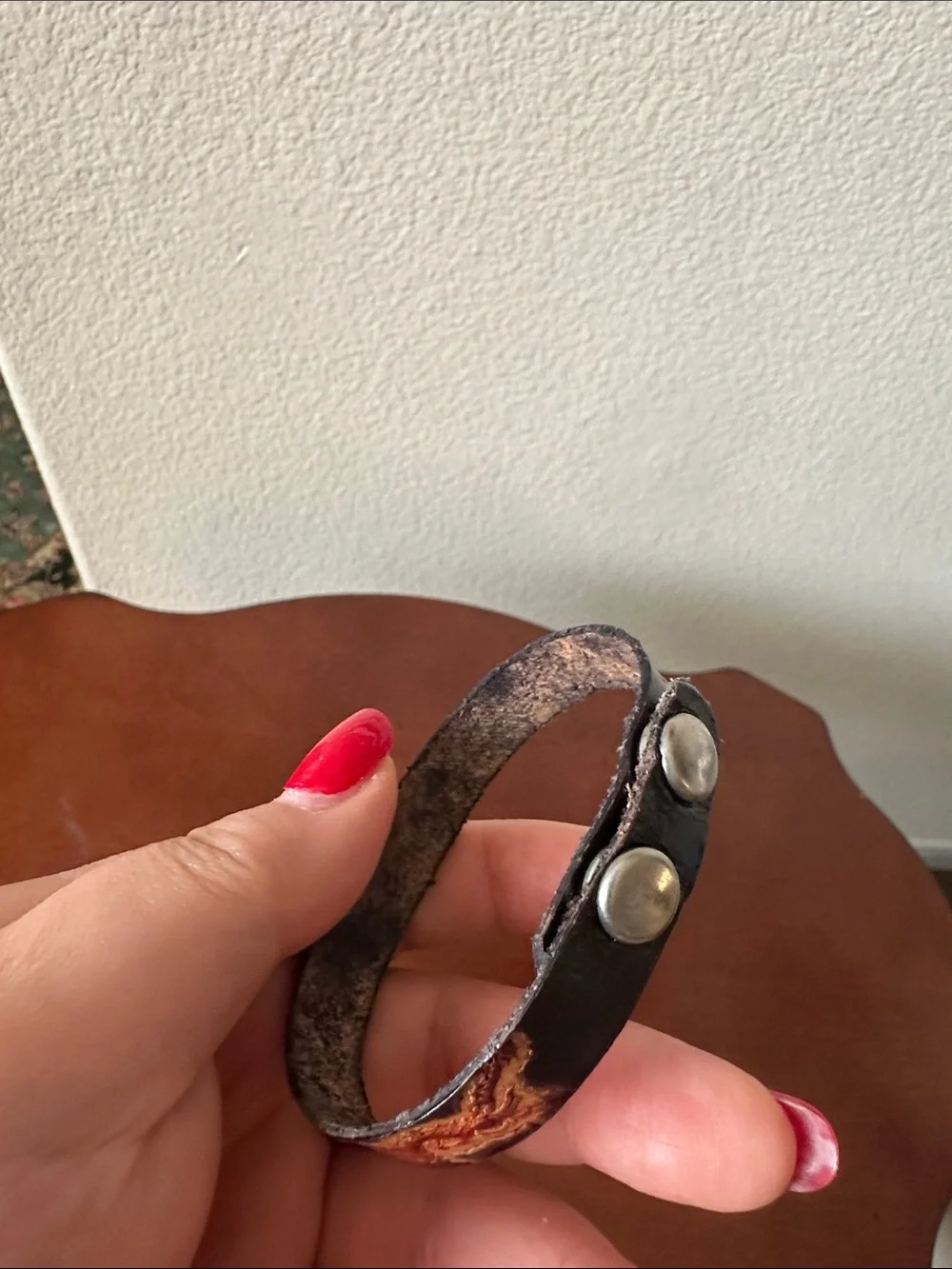 Fashion Jewelry genuine features snap