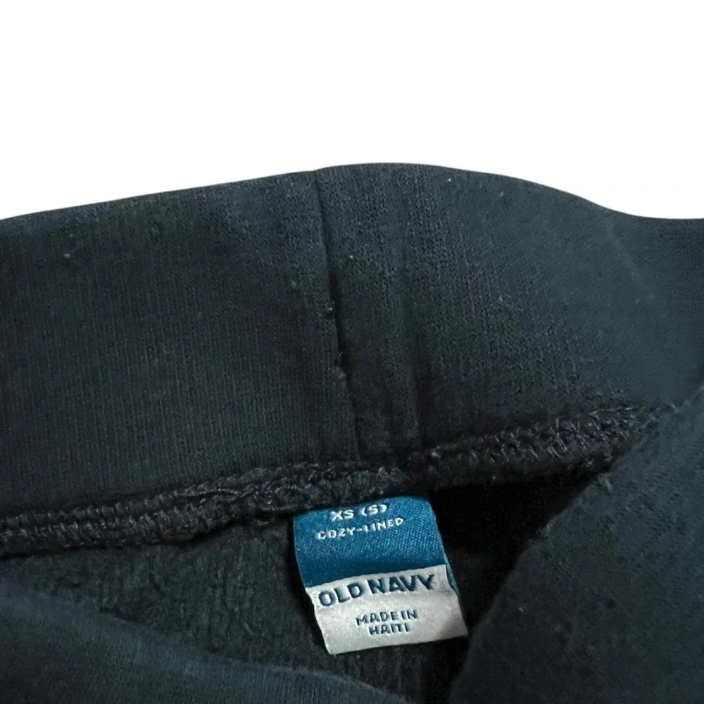 Old Navy pull inside they