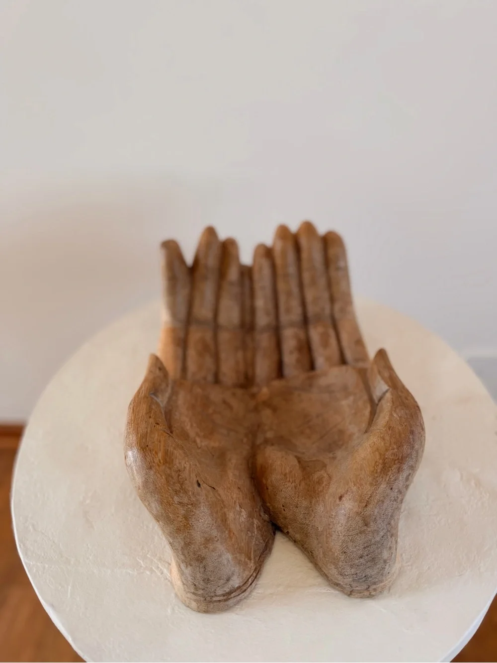 N/A carved suar