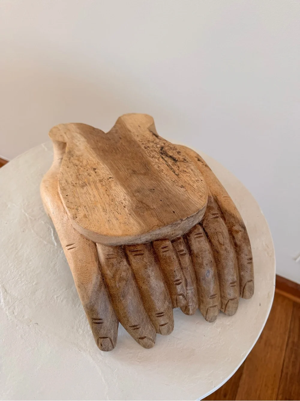 N/A carved suar