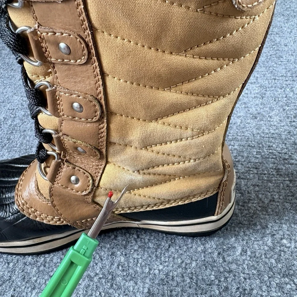 Sorel quilted consistent owned
