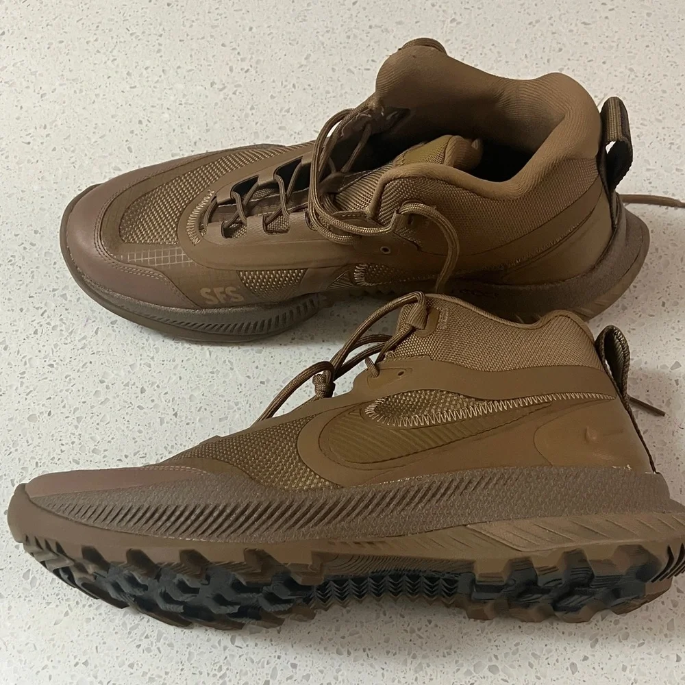 Nike sfb mid carbon