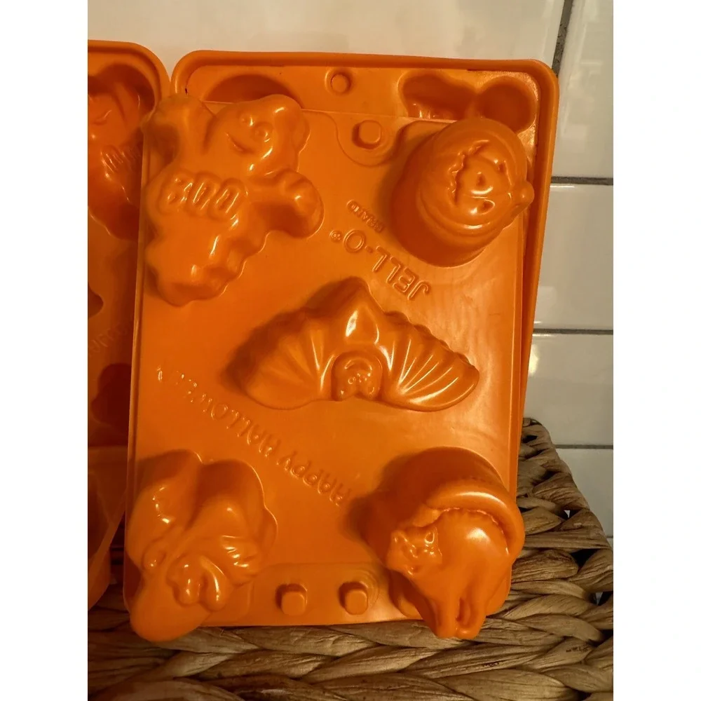 Jello hosting halloween