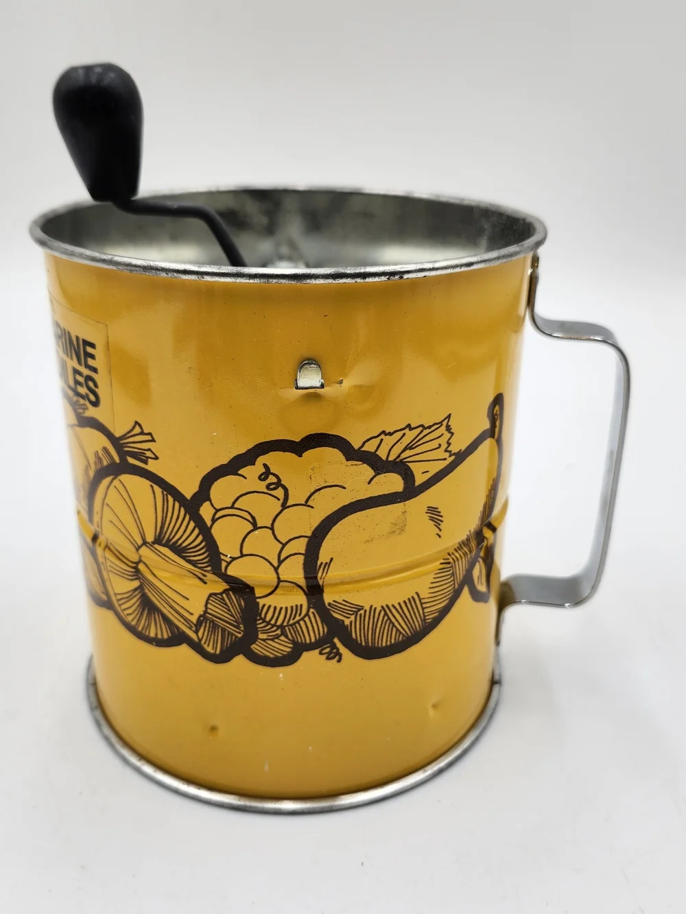 VINTAGE ANDROCK 3 SCREEN FLOUR SIFTER - YELLOW WITH VEGGIE DESIGN