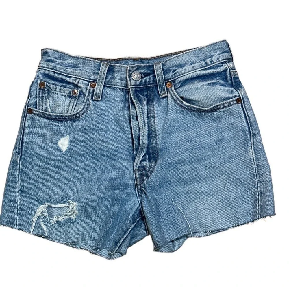 Levis elevate your