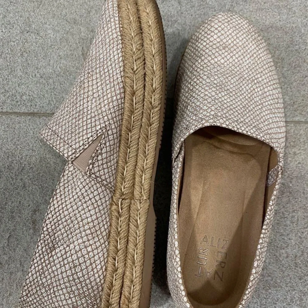 Naturalizer Thea 3 Leather Espadrille Comfort Slip On  Beige Shimmer Size 8.5