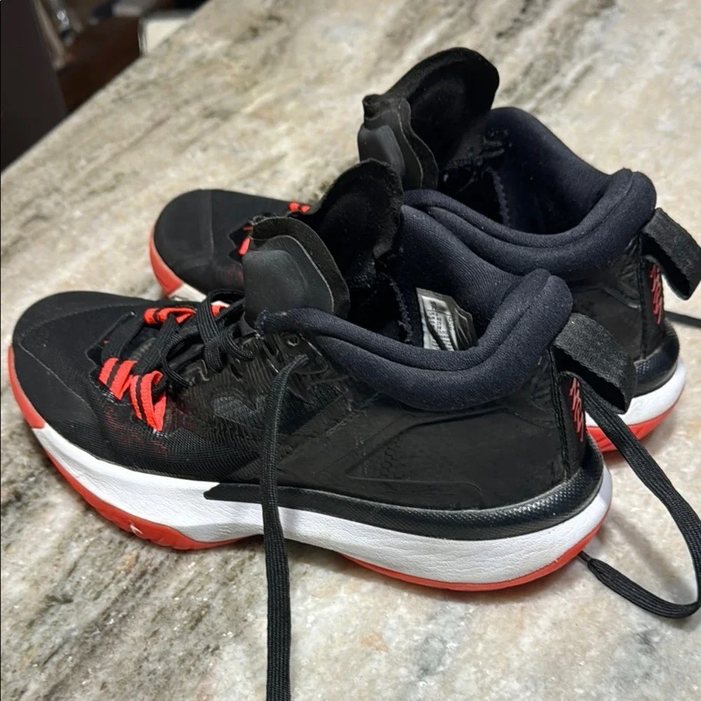 Jordan tongue mid streetwear