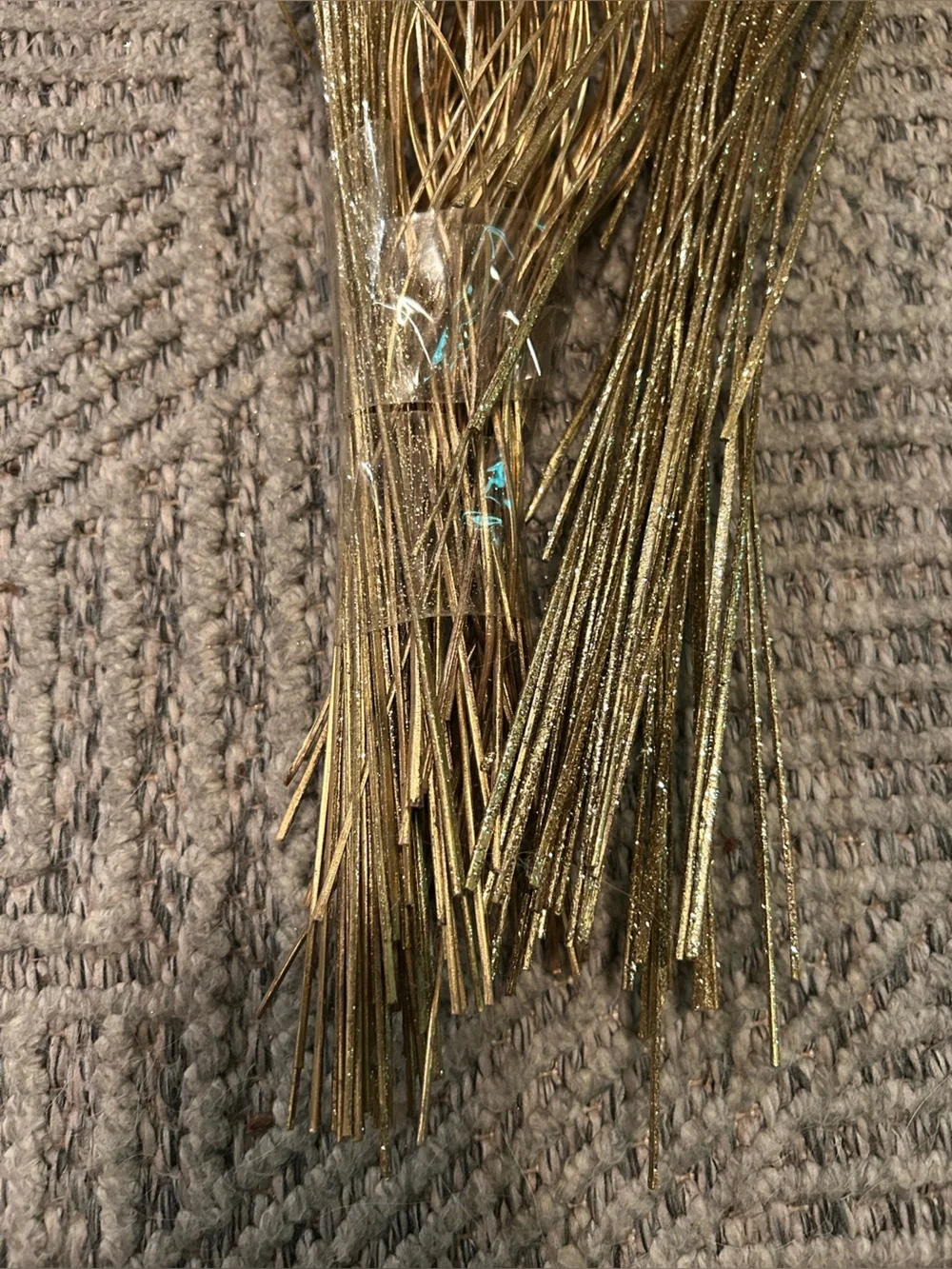 N/A gold sparkly