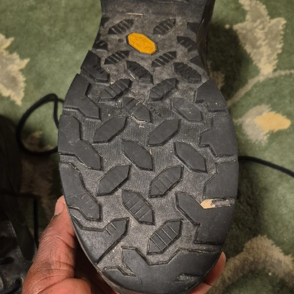 Red Wing Shoes durable lace