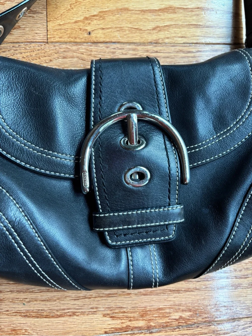 N/A wallet contrast soho