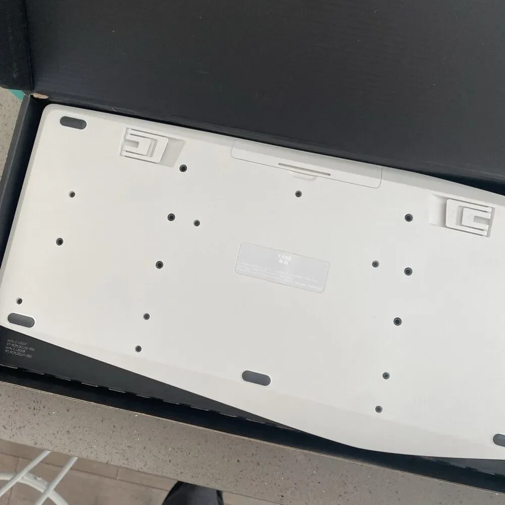 Logitech comes box