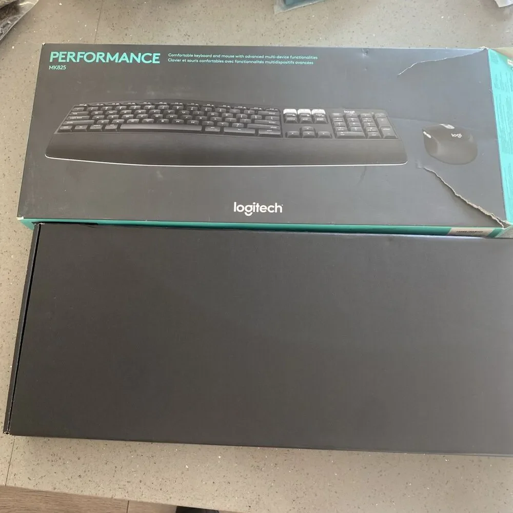 Logitech comes box