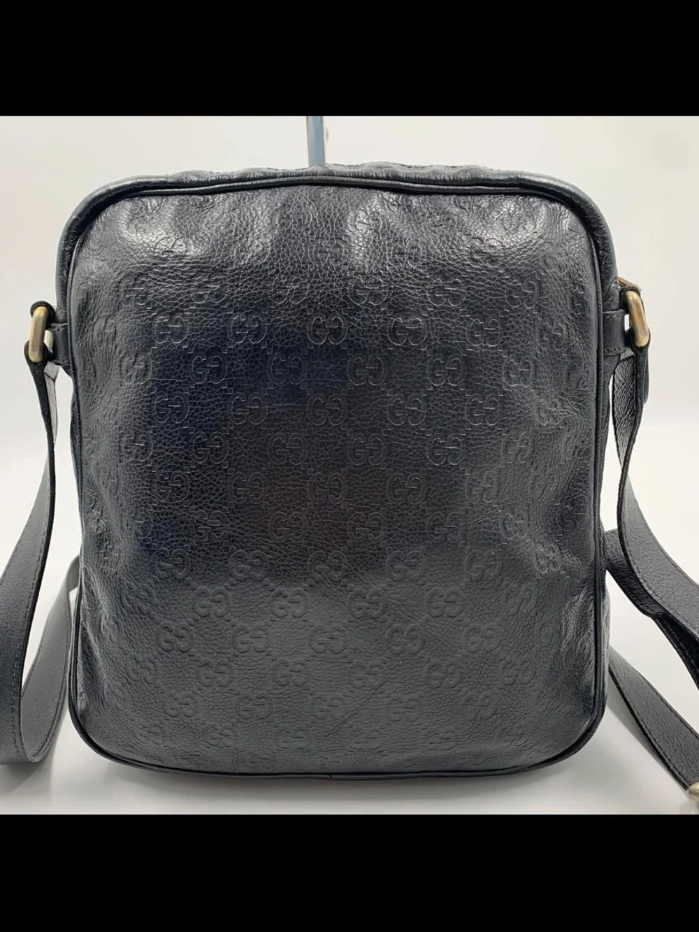 Gucci classic messenger