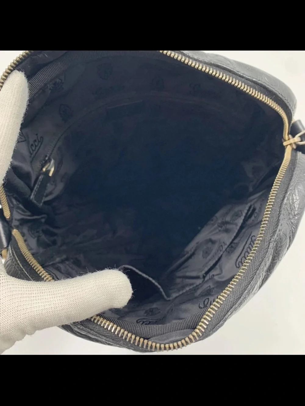 Gucci classic messenger