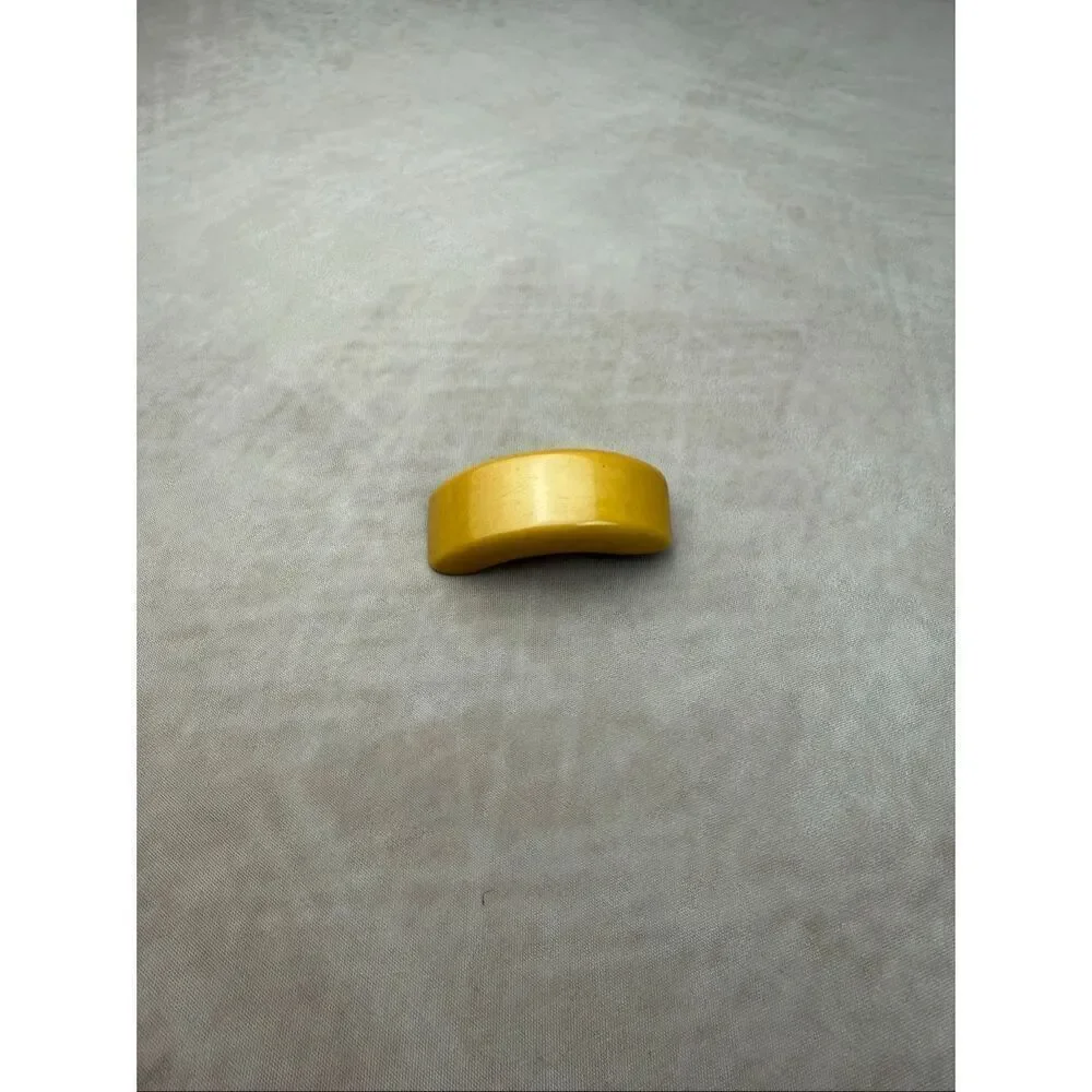Vintage Bakelite Butterscotch Hair Clip READ