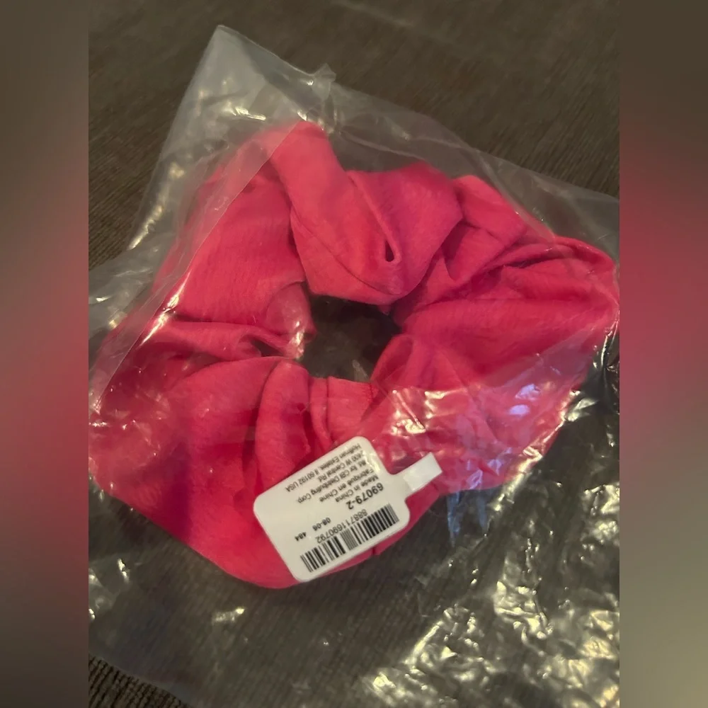 CLAIRES Silky Scrunchies 2pack NWT
