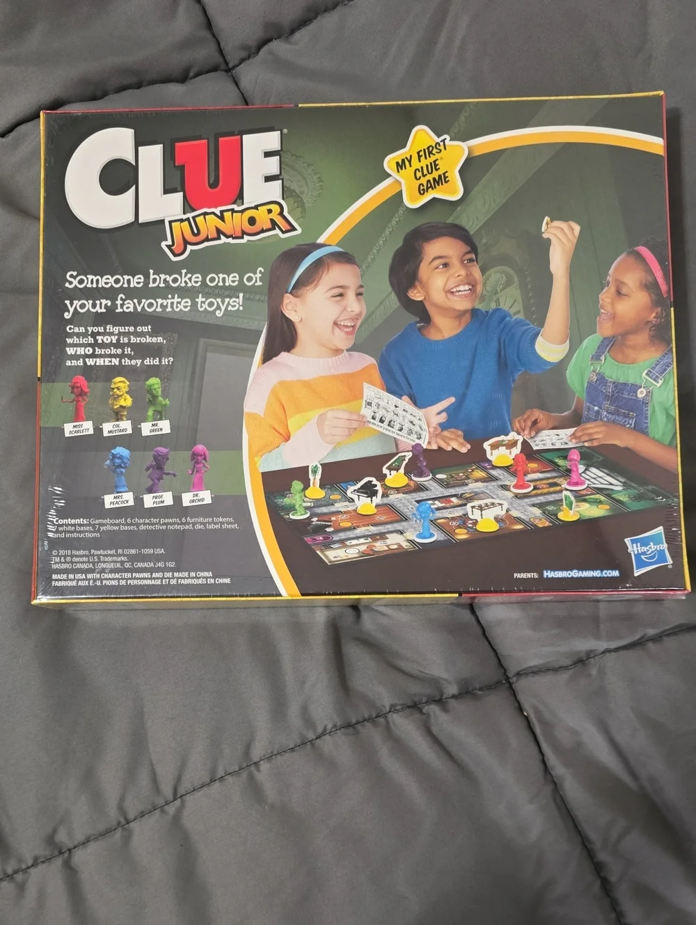 Hasbro CLUE Junior Board Game - The Case Of The Broken Toy