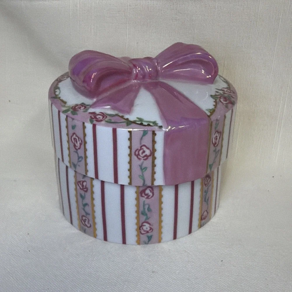 Always My Daughter MUSIC BOX TRINKET BOX Vintage Pink Bow Porcelain 2.75