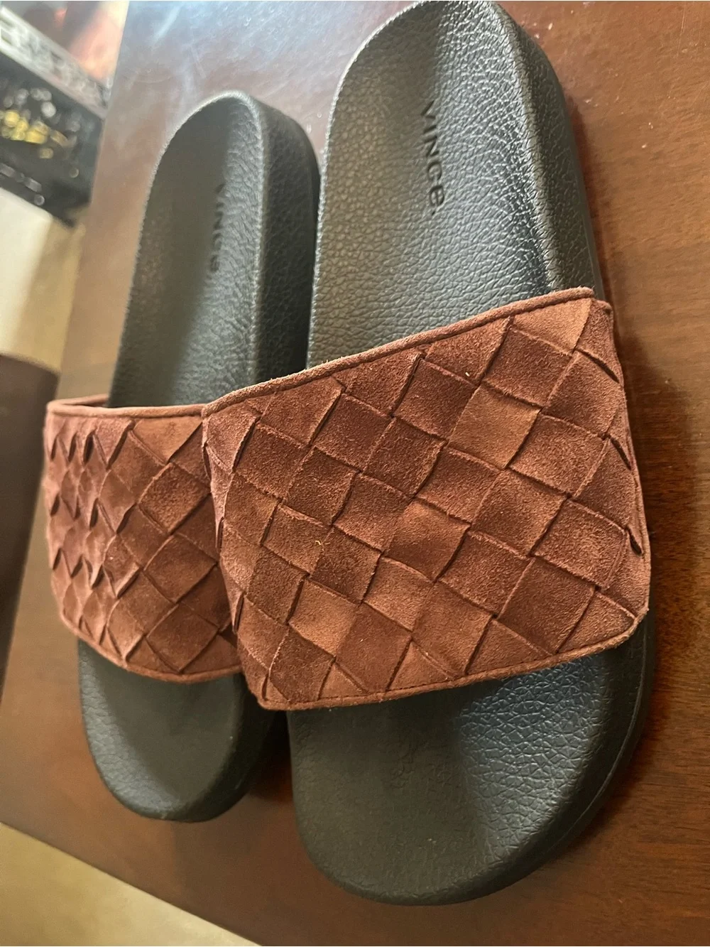 Vince stylish slide