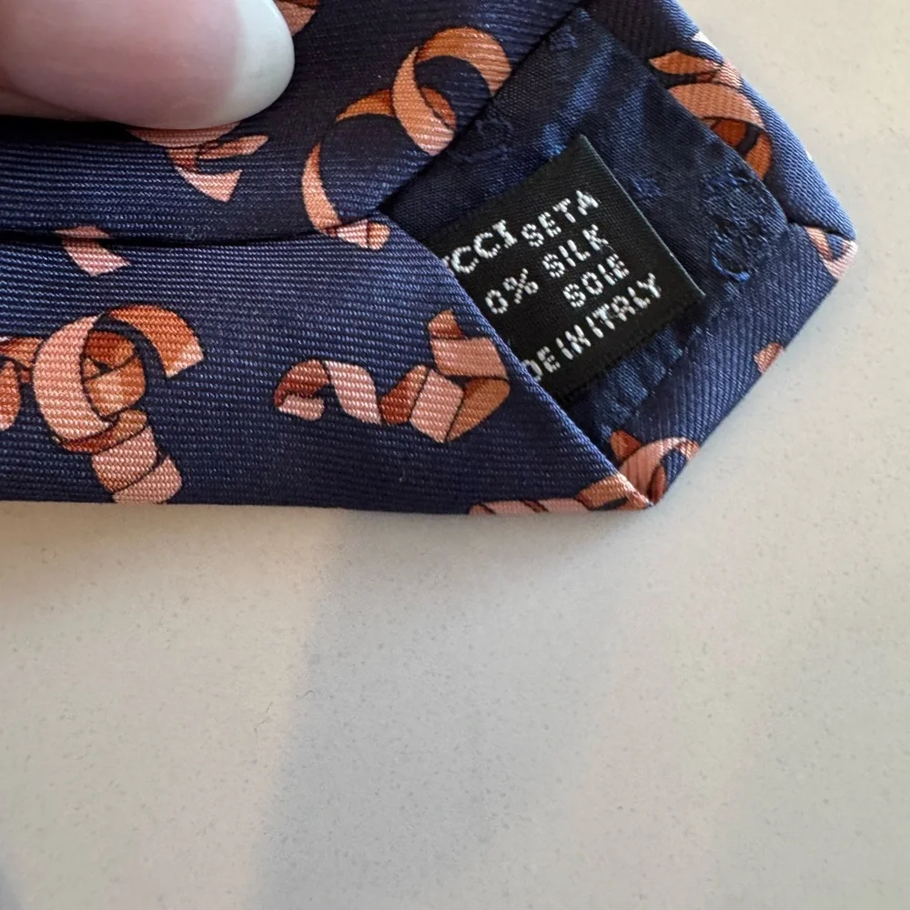 Gucci navy silk