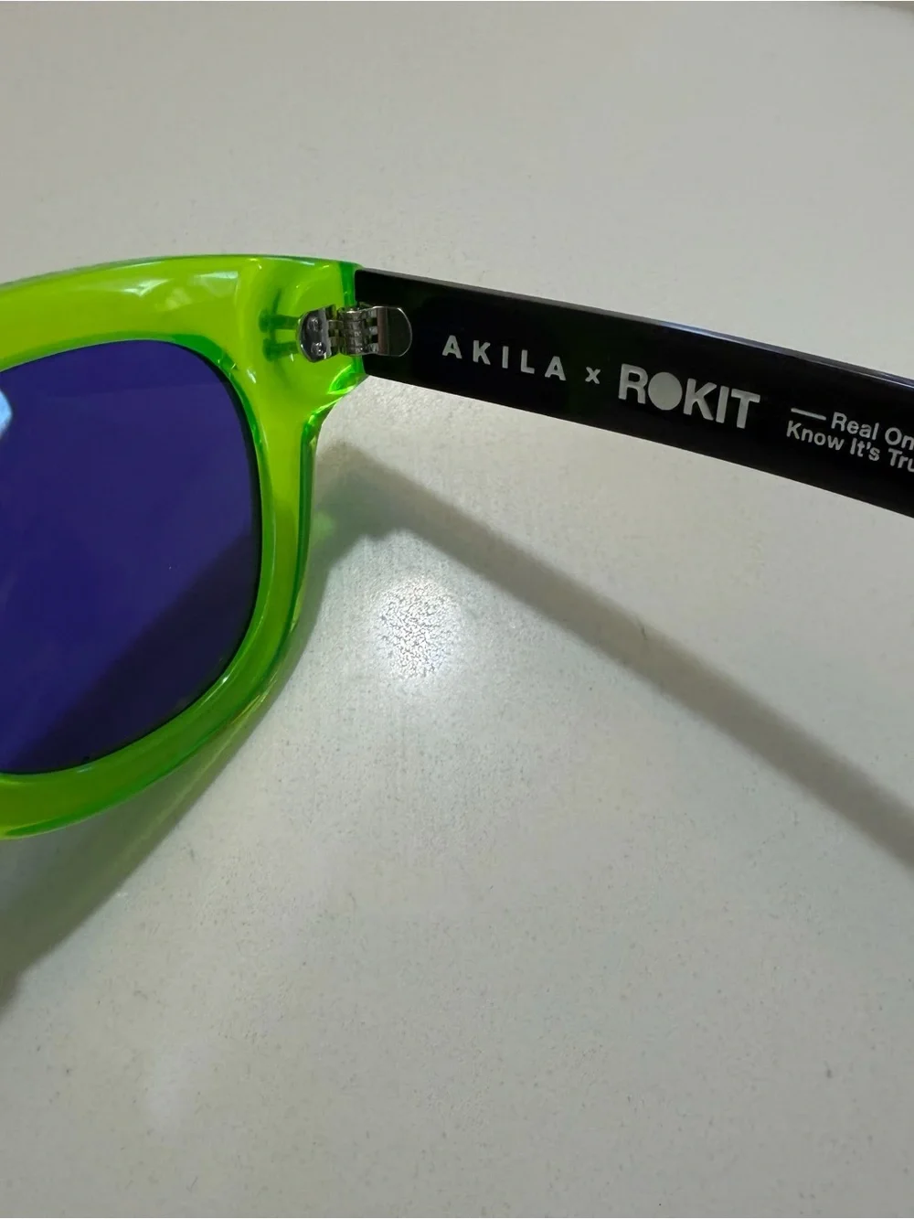 Rokit bold neon
