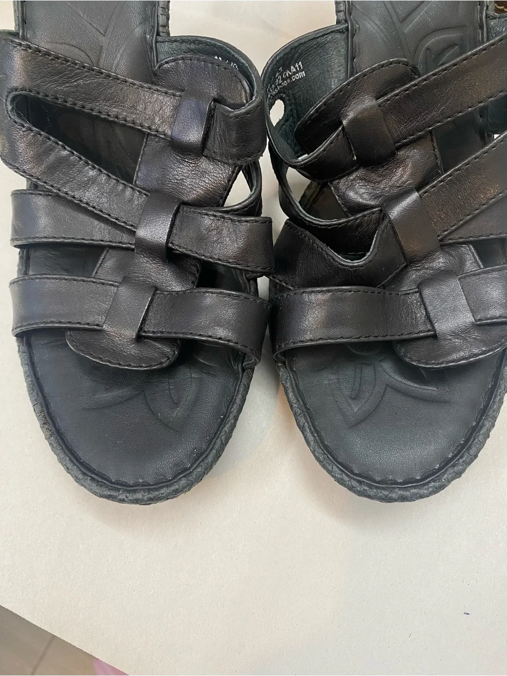BORN Tinka Black leather platform Wedge Sandals with woven texture heel Size 11