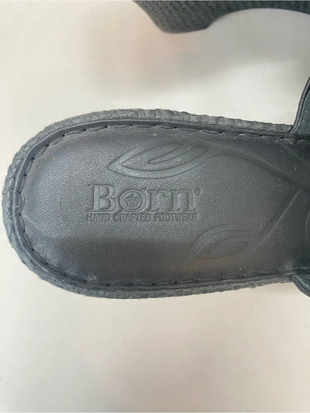 BORN Tinka Black leather platform Wedge Sandals with woven texture heel Size 11