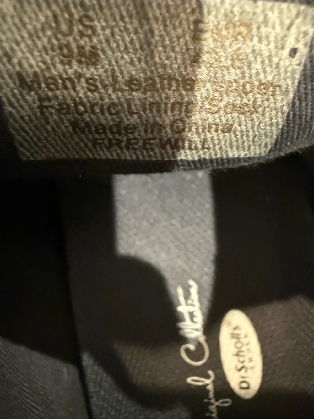 Dr. Scholls snug design upper