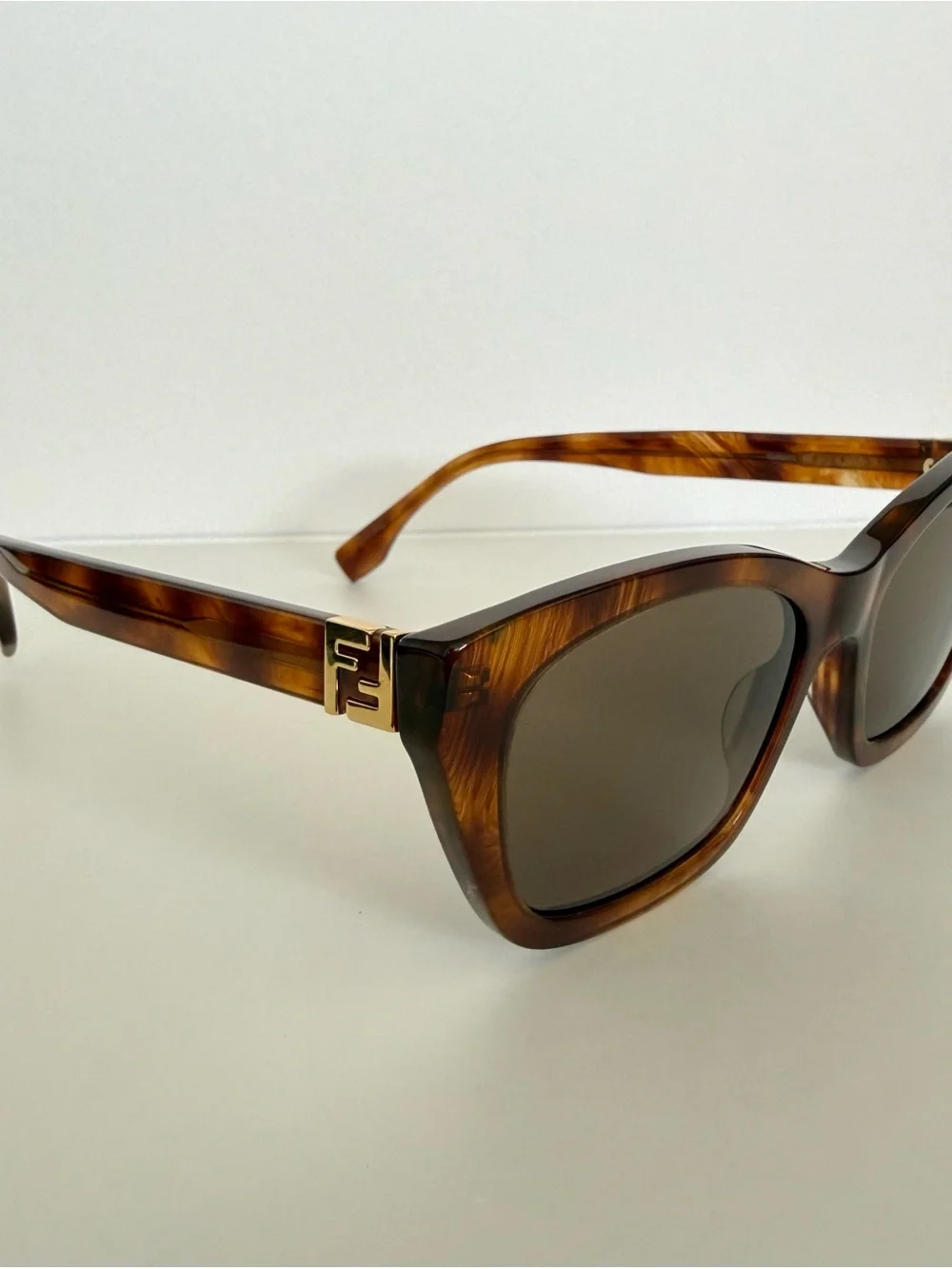 NEW!!! Fendi women sunglasses FE40205I 53E Authentic