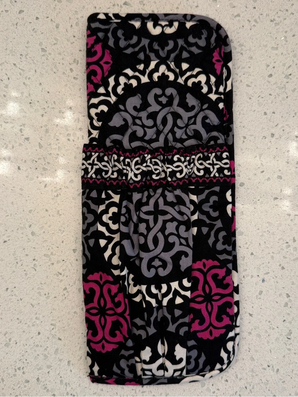 Vera Bradley Hot Tool Sleeve in Retired Canterberry Magenta Pattern