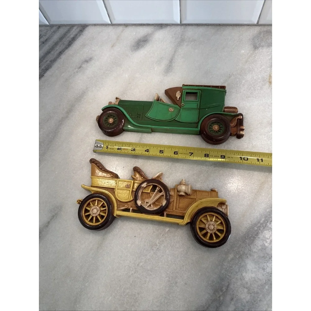 Vintage 1977 Dart Industries Car Wall Hangings 7387‎ & 7388