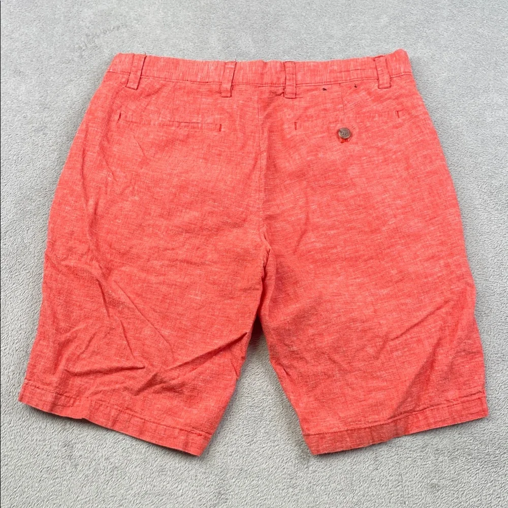 Banana Republic stylish bright