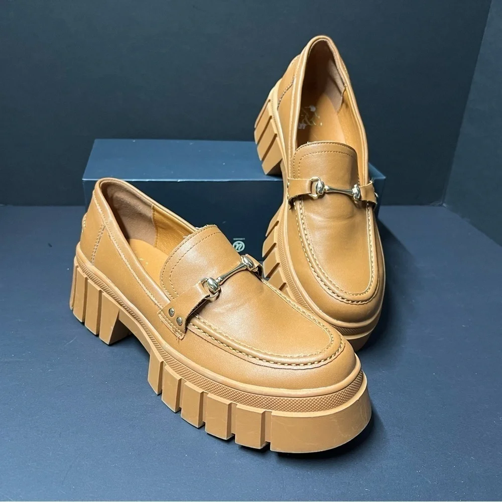 Women's New York and Company Seraphina Platform Loafers NEW. Size 8.5