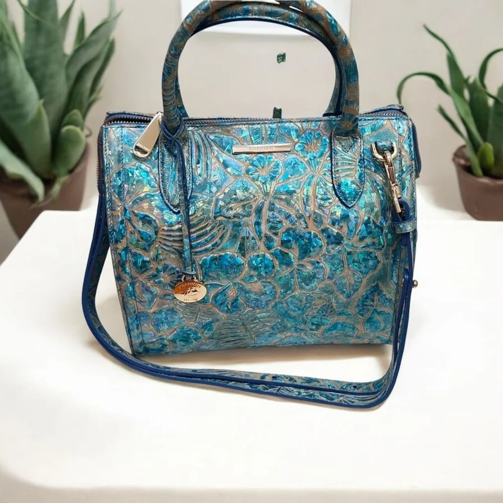 💙🔹️Brahmin 🔹️Small Caroline Serenity Sonic Genuine Leather Bag  (Pre-owned)